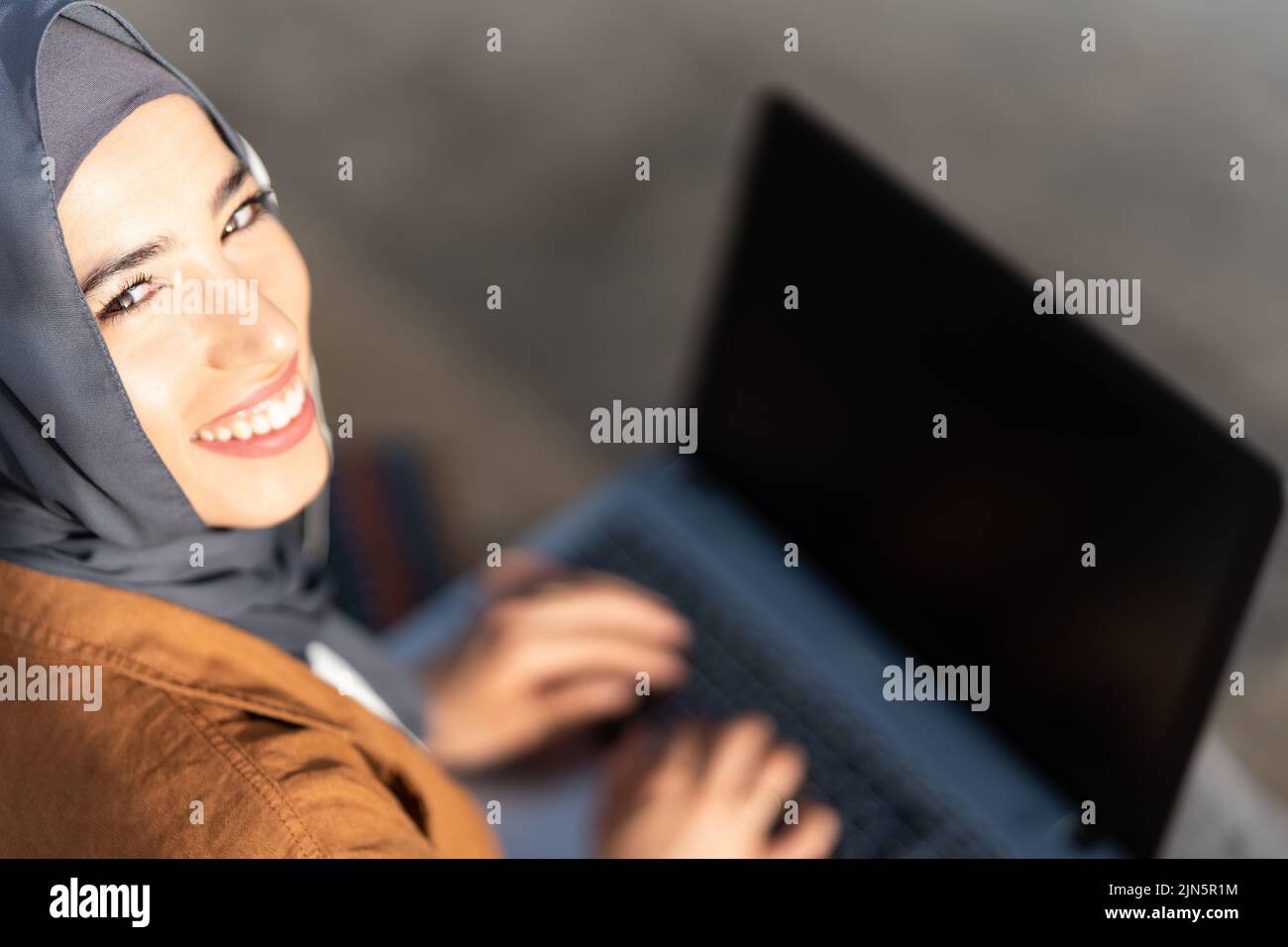 Close up view muslim woman hi-res stock photography and images - Alamy