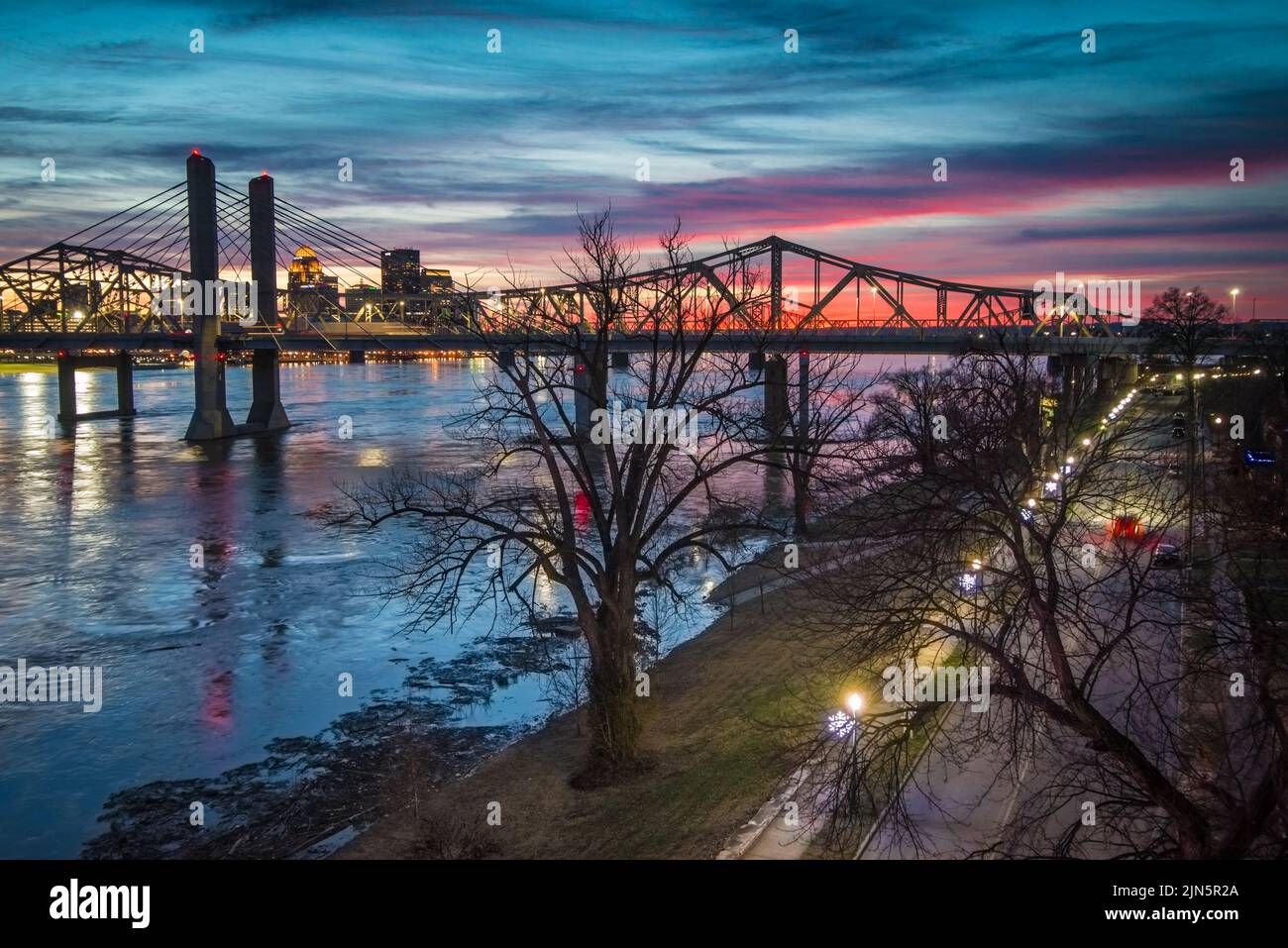 Winter Sunset Ohio River Louisville Kentucky Stock Photo Alamy