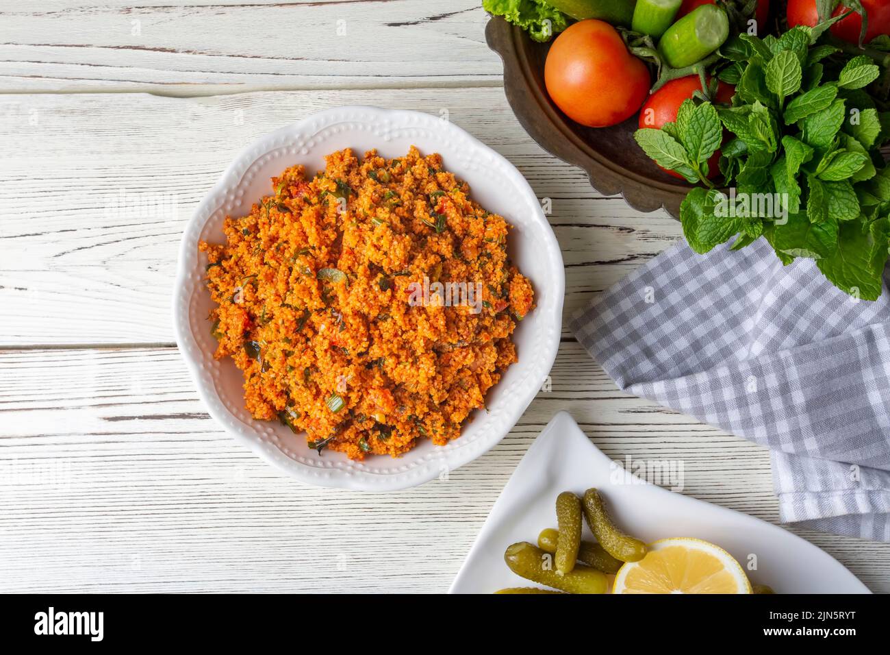 Traditional delicious Turkish foods appetizer bulgur salad (kisir Stock Photo Alamy