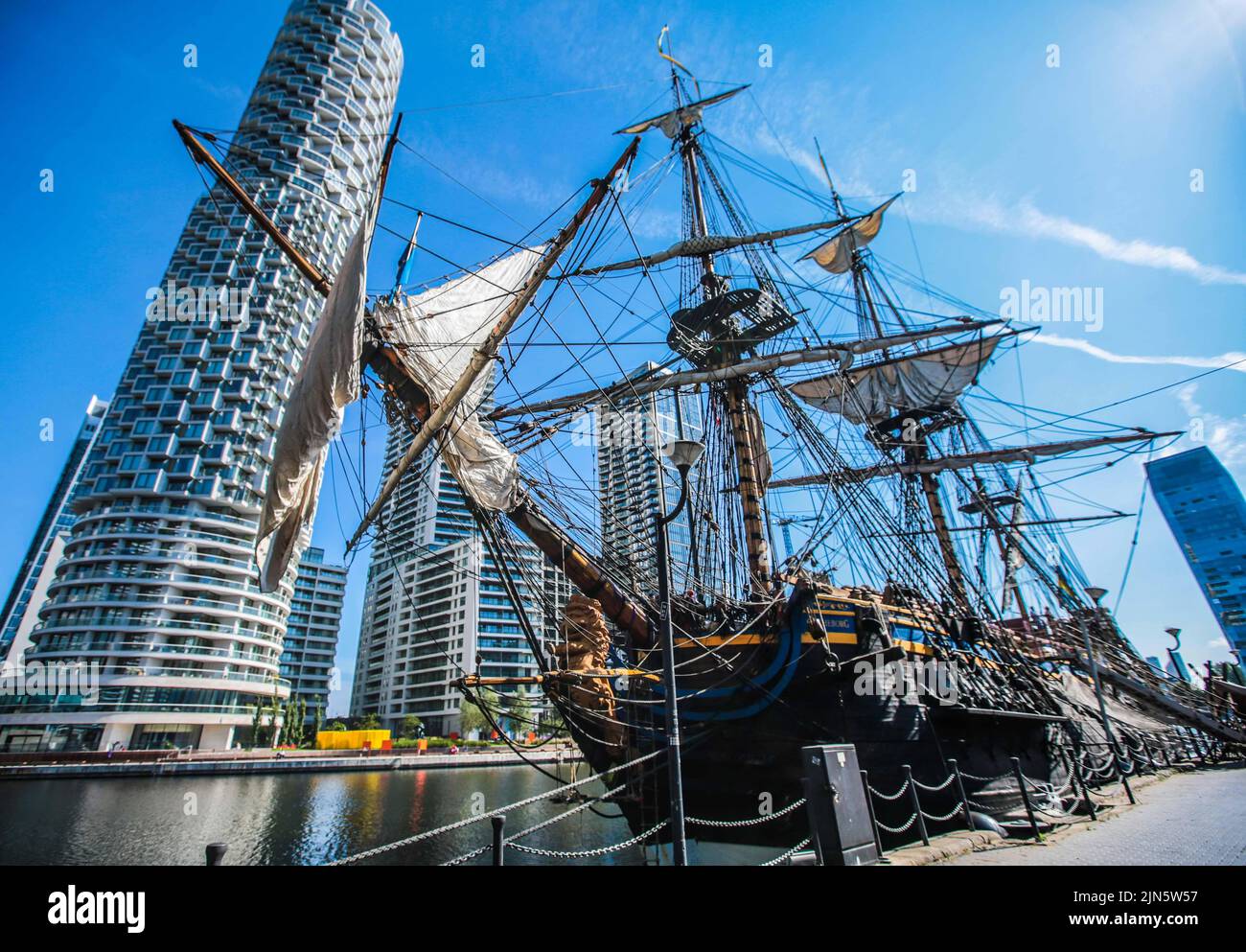 London UK 9 August 2022 Large queues formed at South Quay today to visit the Replica 18th century Swedish ship Götheborg docked at South Dock Quay in Canary Wharf. Open to visitors every day until 12 of August  Paul Quezada-Neiman/Alamy Live News Stock Photo