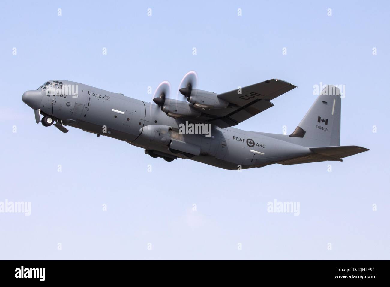 C 130 at raf fairford hi-res stock photography and images - Alamy