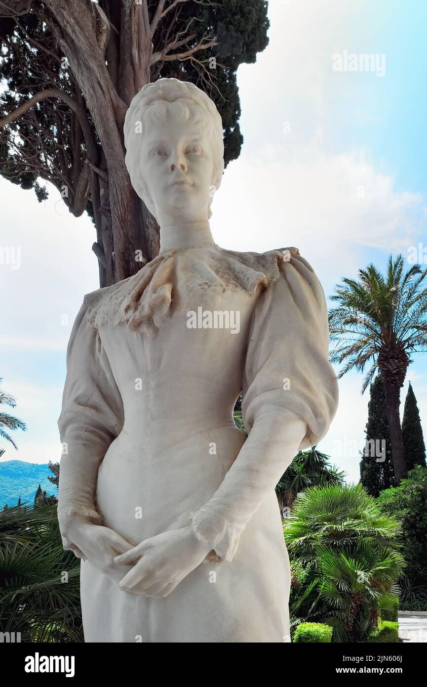 Statue of Kaiserin Elisabeth Von Osterreich Empress of Austria in Achilleion Palace, Corfu, Greece Stock Photo