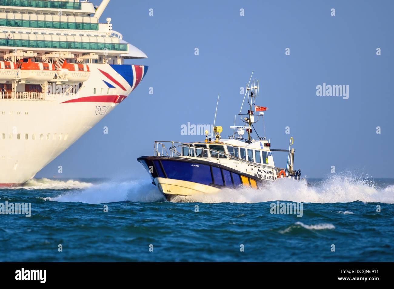 The ABP Southampton Harbour Master launch Pathfinder on Southampton Water - April 2-022. Stock Photo