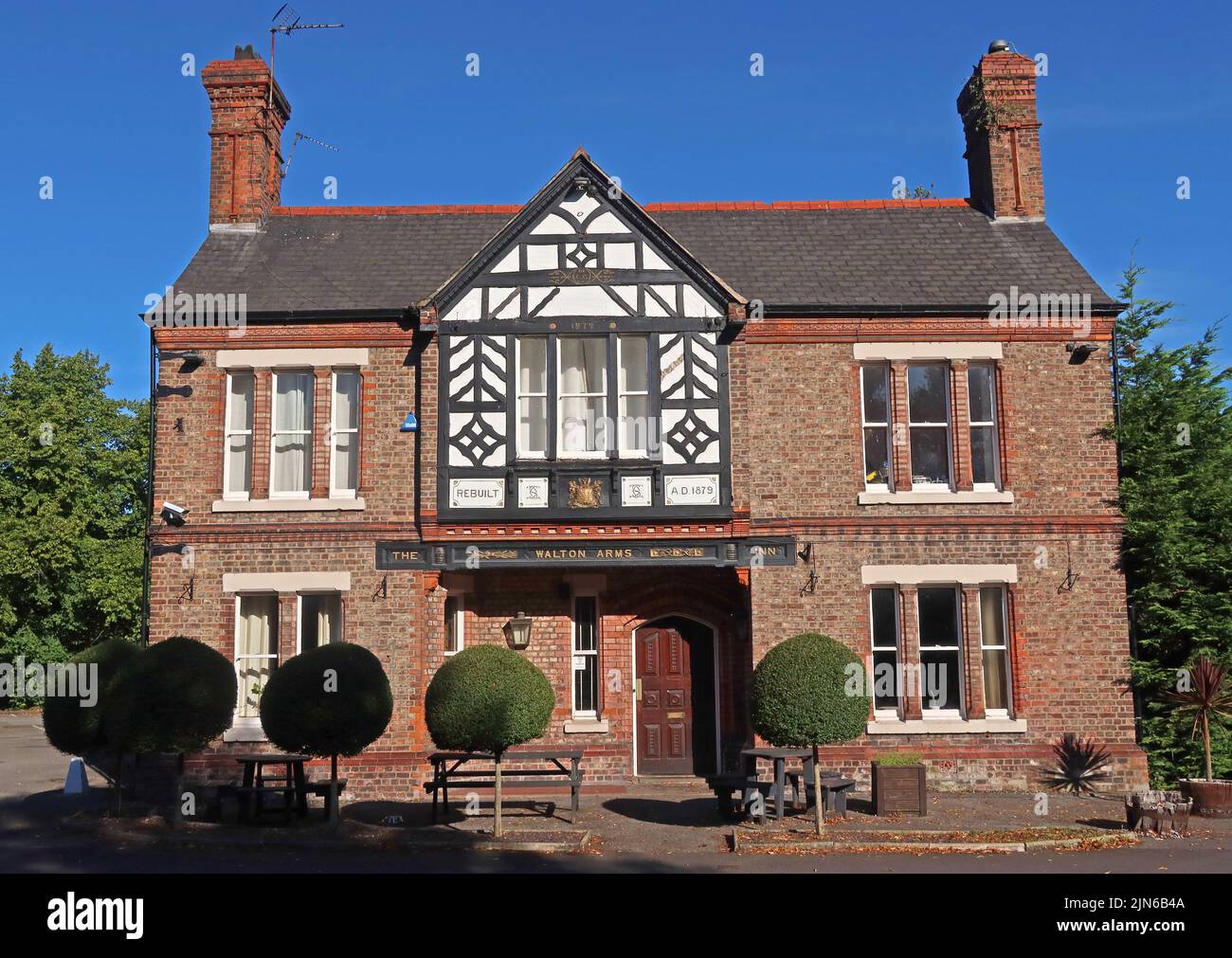 The Walton Arms in Village, Old Chester Road, Higher Walton,  Warrington, Cheshire, England, UK, WA4 6SN Stock Photo