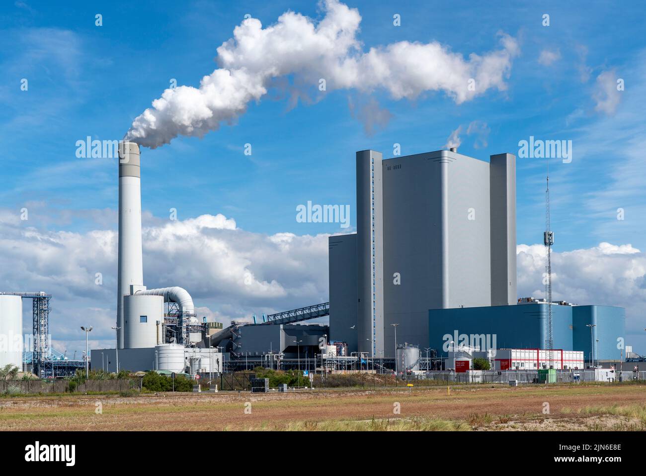 Uniper power plant Maasvlakte , coal-fired power plant, in the seaport of Rotterdam, Netherlands, deep-sea port Maasvlakte 2, on an artificially creat Stock Photo