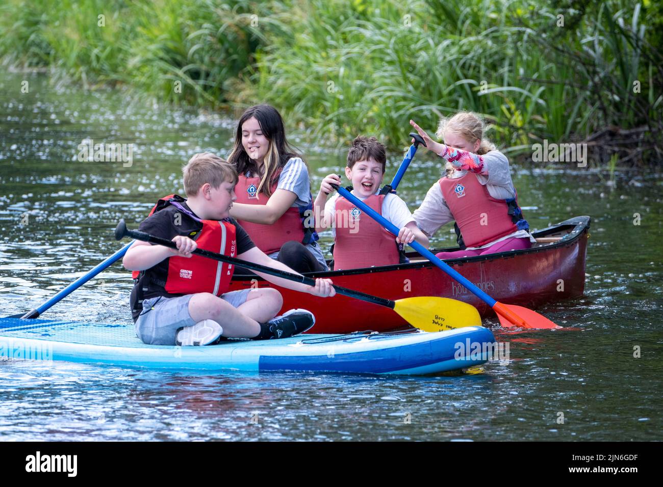 Paddle boarding on Union Canal in Edinburgh Stock Photo Alamy