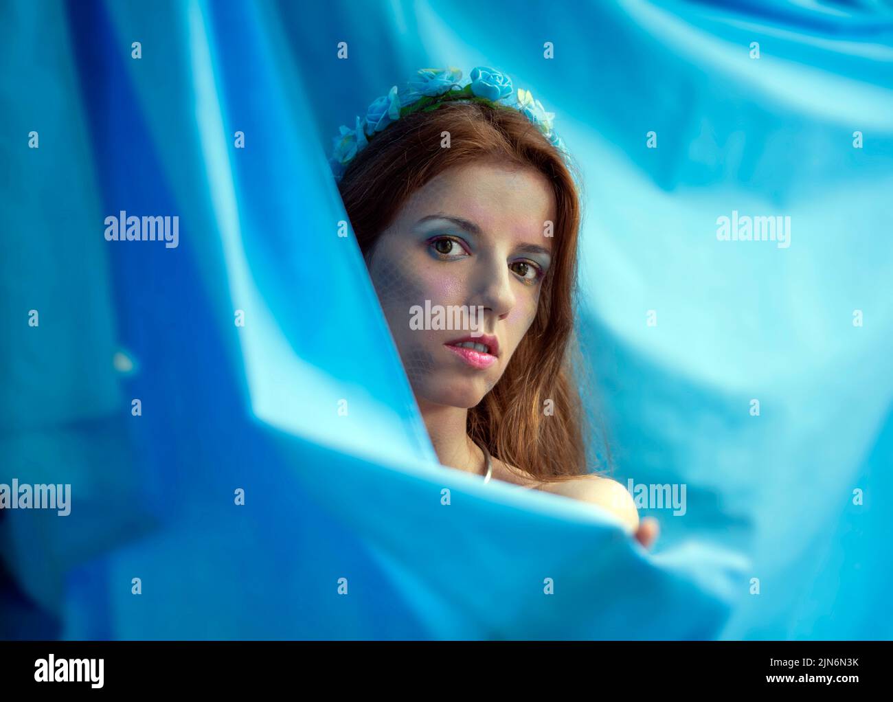 Mermaid makeup hi-res stock photography and images - Alamy