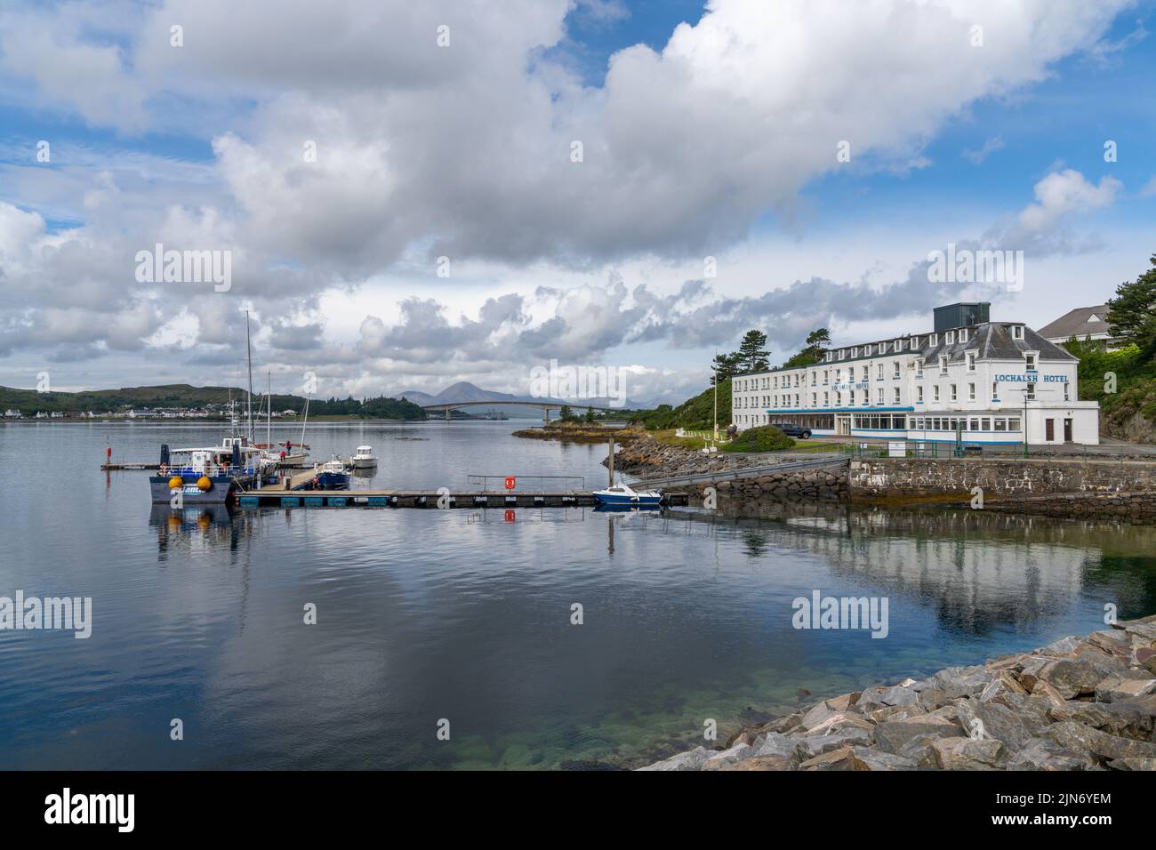 Kyle of Lochalsh, United Kingdom - 30 June, 2022: panorama view of the pier and marina and historic Lochalsh Hotel in Kyle of Lochalsh in the Scottish Stock Photo