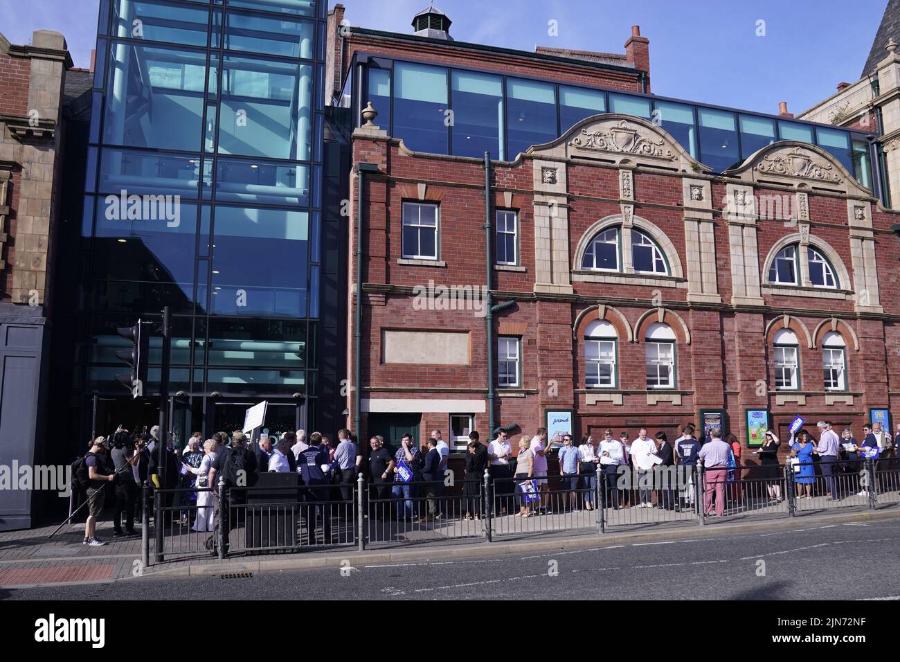 People queue to get into the Hippodrome where Rishi Sunak and Liz Truss are due to take part in a hustings event in Darlington, County Durham, as part of the campaign to be leader of the Conservative Party and the next prime minister. Picture date: Tuesday August 9, 2022. Stock Photo