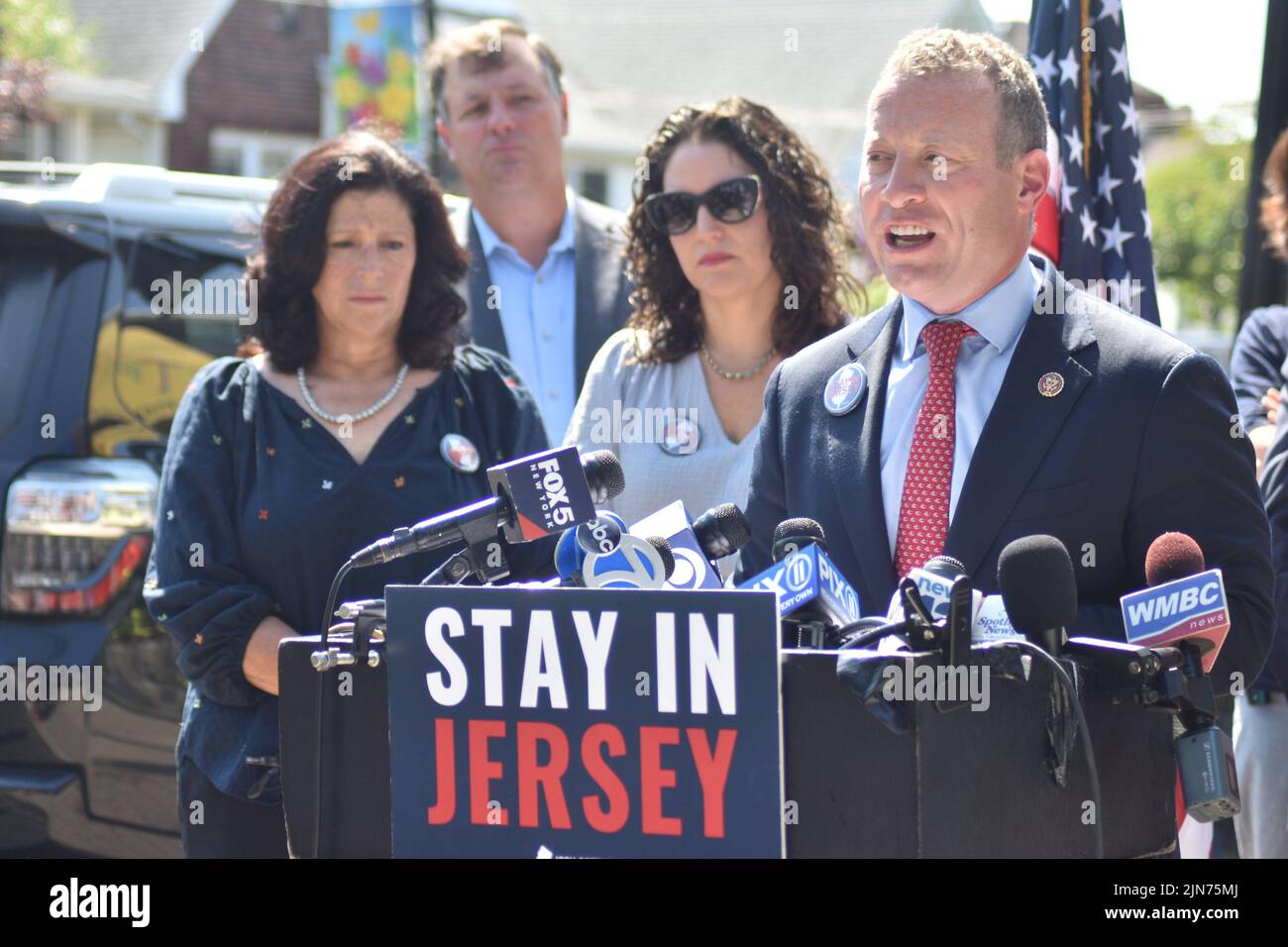 Fair Lawn, NJ, USA. 9th Aug, 2022. (NEW) New Jersey Leaders Announce New State Legislation to Combat NYC Congestion Tax Whacking Jersey Drivers. August 09, 2022, Fair Lawn, New Jersey, USA: Congressman Josh Gottheimer (NJ-5) and New Jersey Leaders announce New State Legislation to combat NYC Congestion Tax Whacking Jersey Drivers. This is to help incentivize the development of businesses in Jersey that reduce commute time for full-time employees, helping Jersey residents Ã¢â‚¬Å“Stay in JerseyÃ¢â‚¬Â and avoid New YorkÃ¢â‚¬â„¢s proposed Congestion Tax. (Credit Image: © Kyle Mazza/TheNEWS2 via Stock Photo