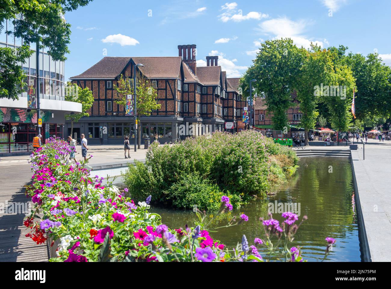 The Pond on The High Street, Watford, Hertfordshire, England, United Kingdom Stock Photo