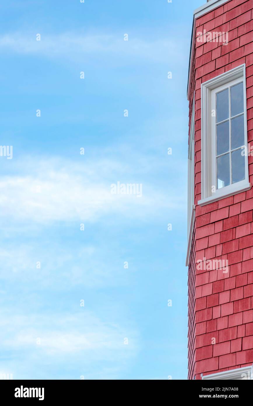 Red window frames hi-res stock photography and images - Alamy