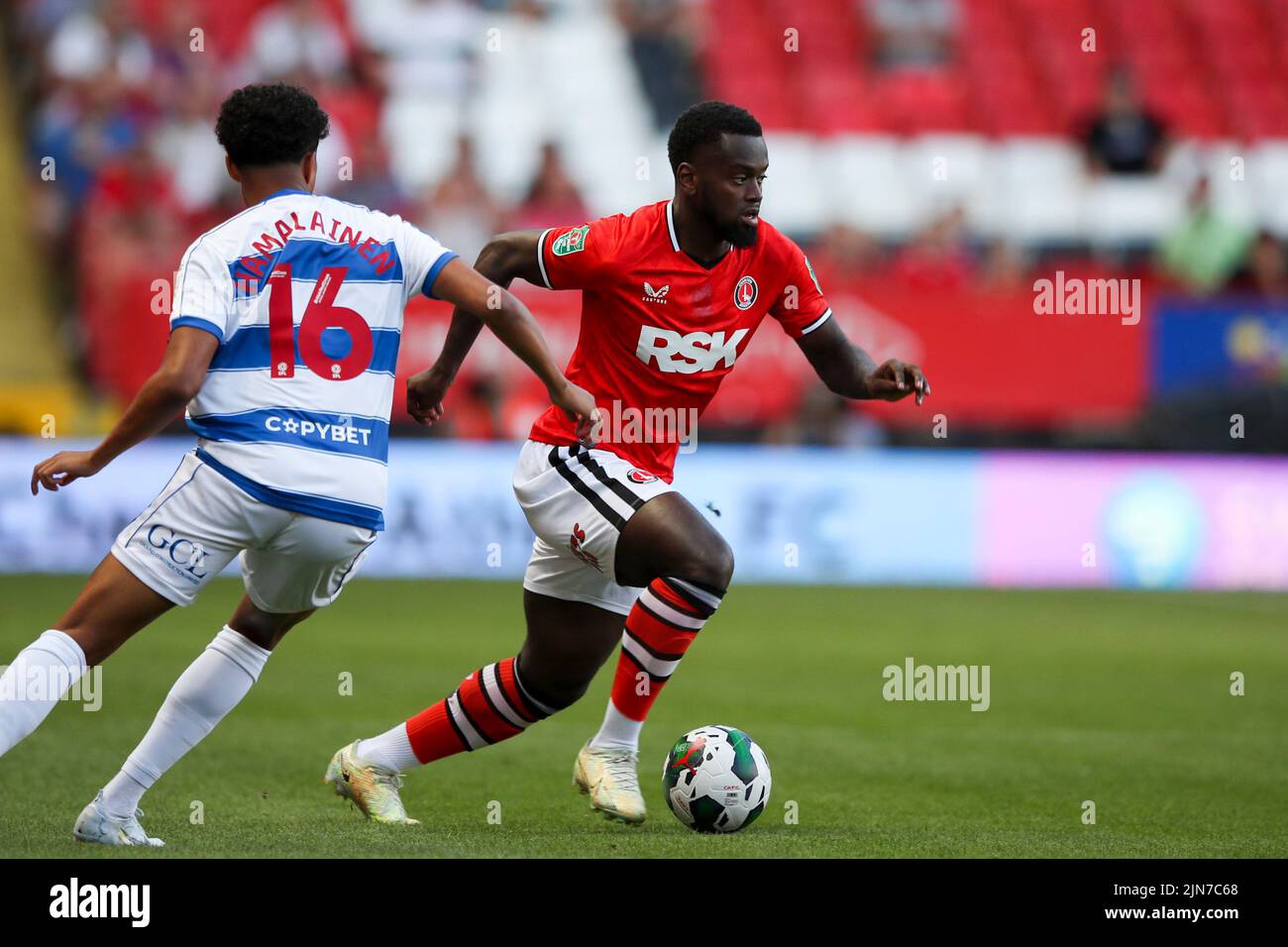 The Valley, London on Tuesday 9th August 2022. Diallang Jaiyesimi of Charlton Athletic on the ball during the Carabao Cup match between Charlton Athletic and Queens Park Rangers at The Valley, London on Tuesday 9th August 2022. (Credit: Tom West | MI News) Credit: MI News & Sport /Alamy Live News Stock Photo