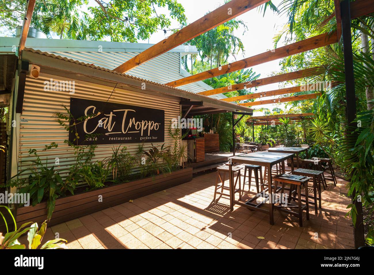 Café and restaurant at Tumbling Waters Holiday Park, Berry Springs