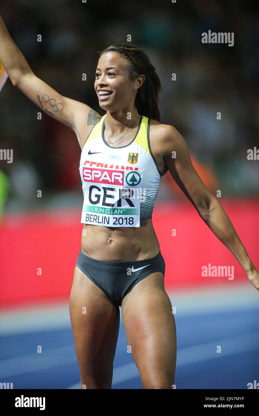 Tatjana Pinto participating in the 4x100 meter relay at the European
