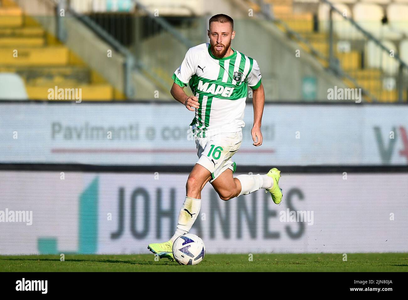 Modena, Italy. 08 August 2022. Mario Gargiulo of Modena FC gestures during  the Coppa Italia football match between Modena FC and US Sassuolo. Credit:  Nicolò Campo/Alamy Live News Stock Photo - Alamy