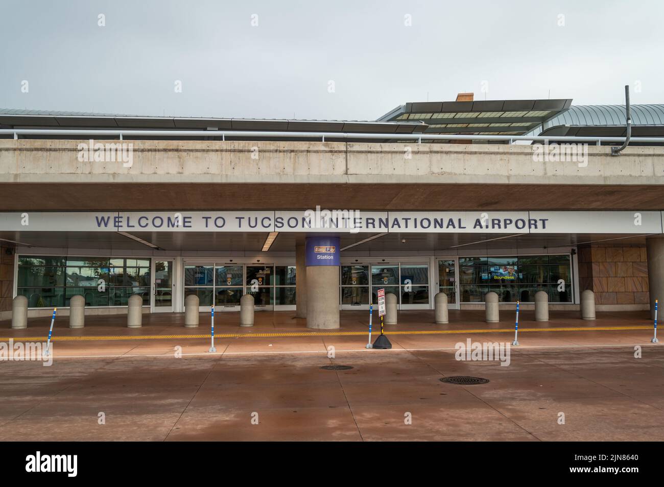 Welcome to Tucson International Airport, written on building. Stock Photo