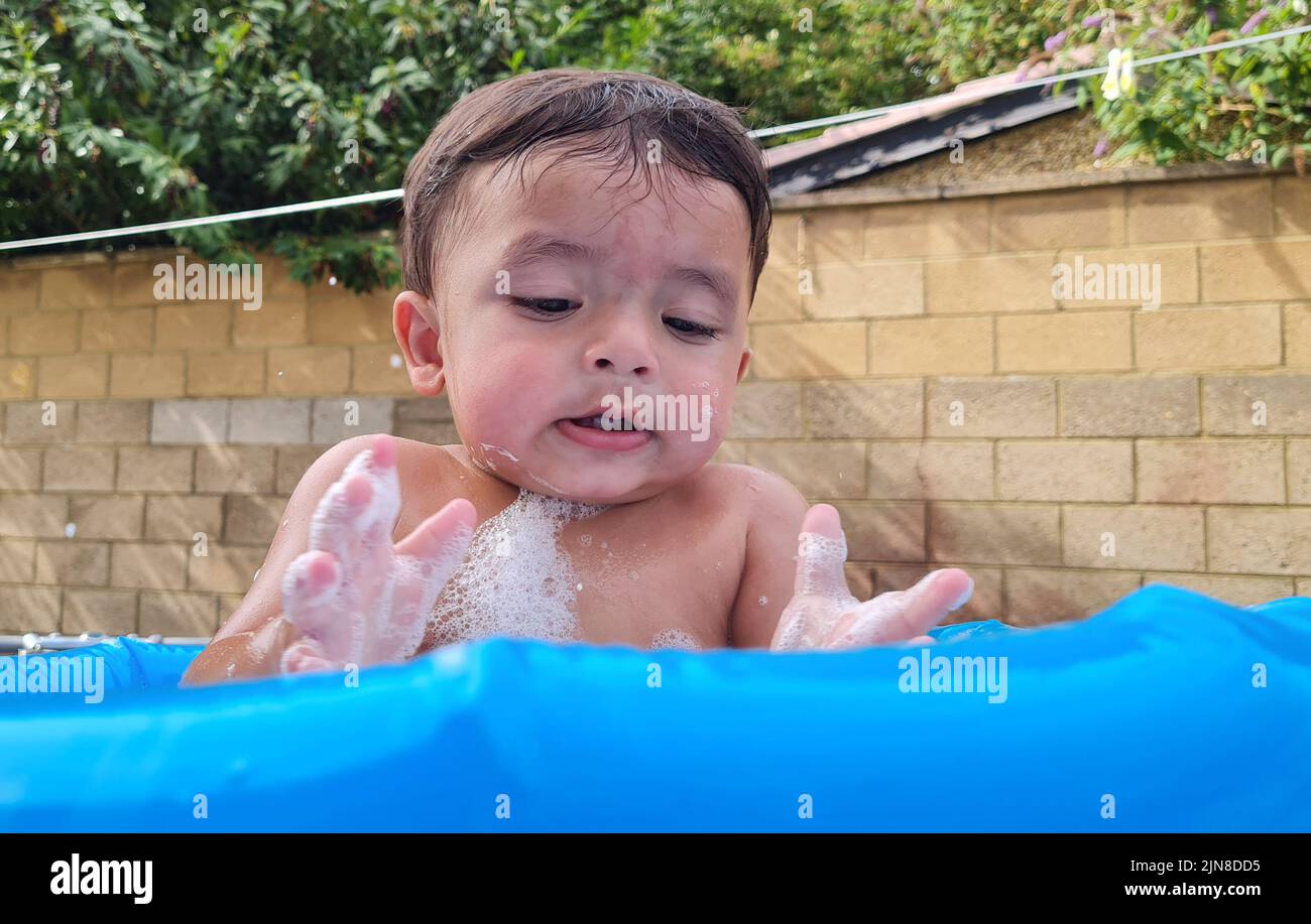 Taking a bath hires stock photography and images Alamy