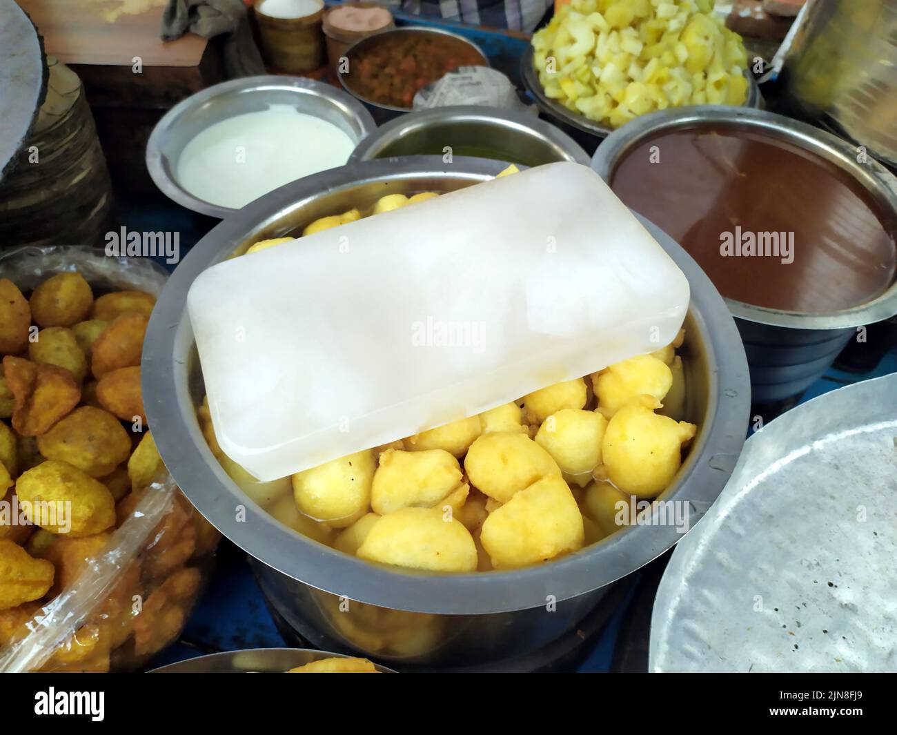 indian street food Stock Photo - Alamy