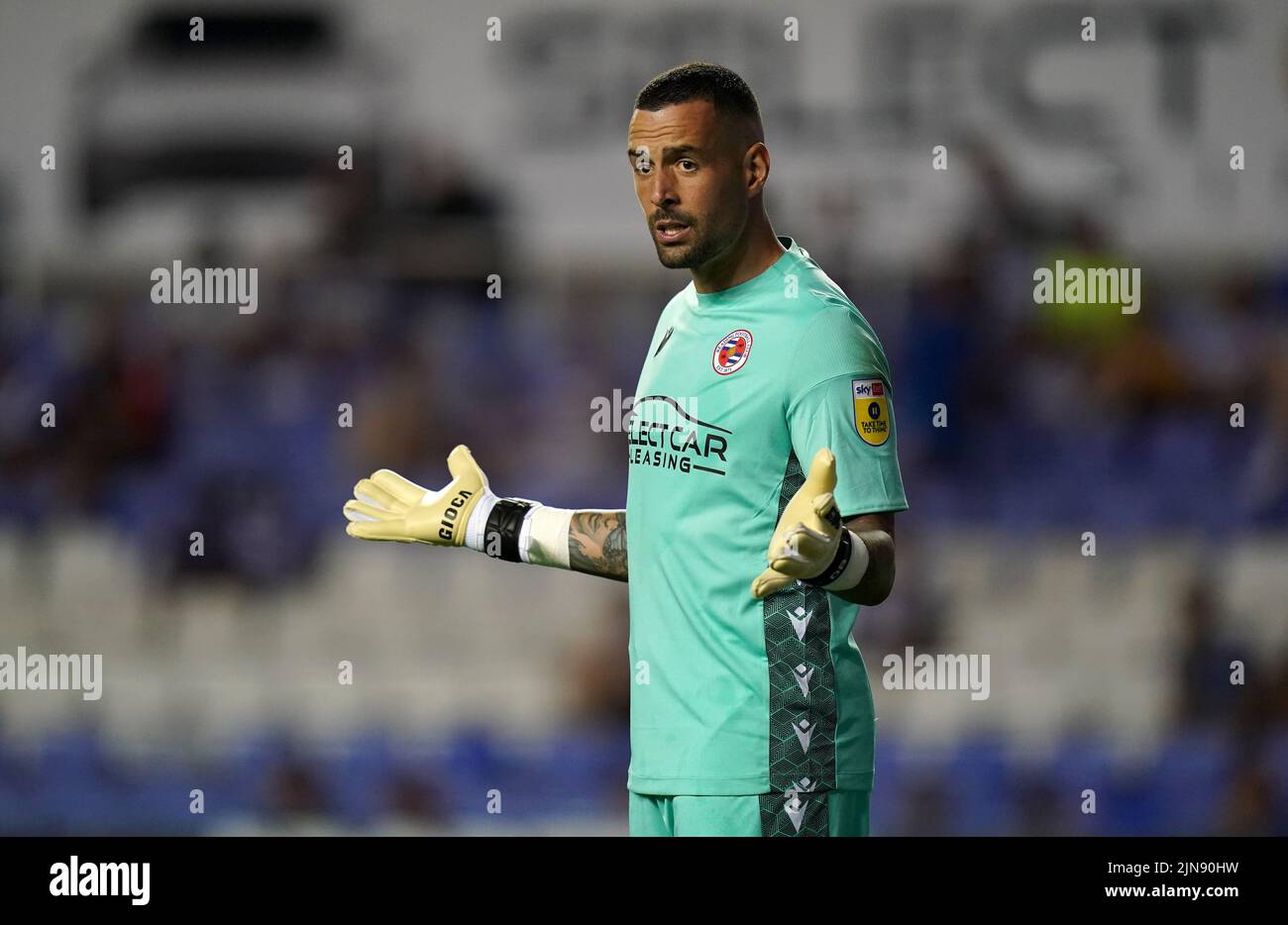Reading goalkeeper Dean Bouzanis during the Carabao Cup, first round match at the Select Car Leasing Stadium, Reading. Picture date: Tuesday August 9, 2022. Stock Photo