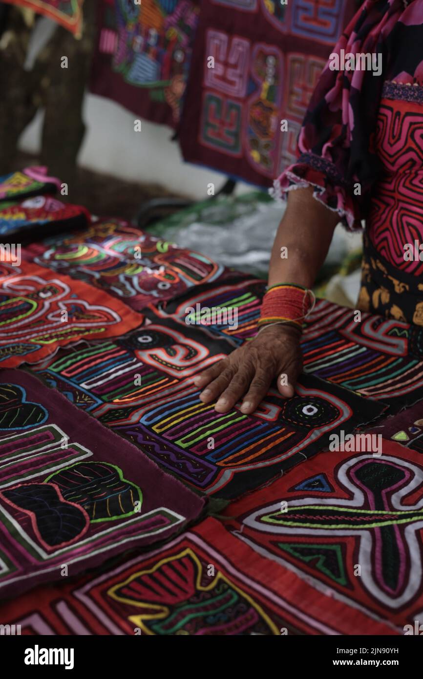 Mola fabric hi-res stock photography and images - Alamy