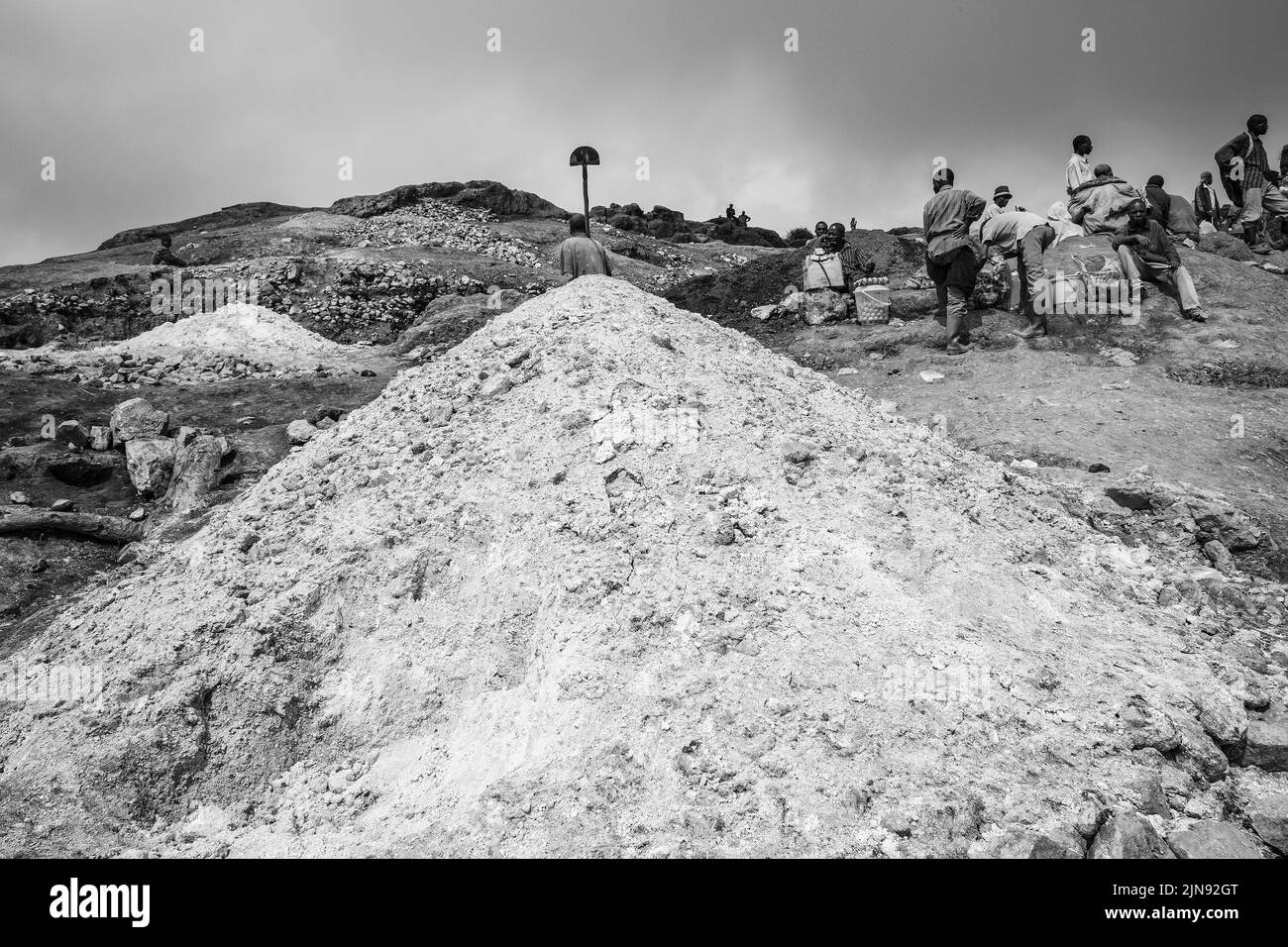 Congo mining, Miners at work in Democratic Republic of Congo, Mining in Africa Stock Photo Alamy