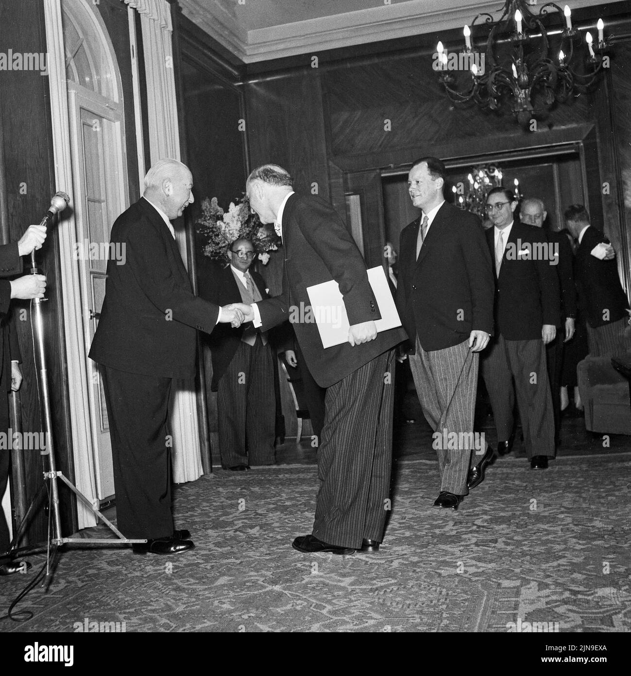 Willy and his papa Black and White Stock Photos & Images Alamy