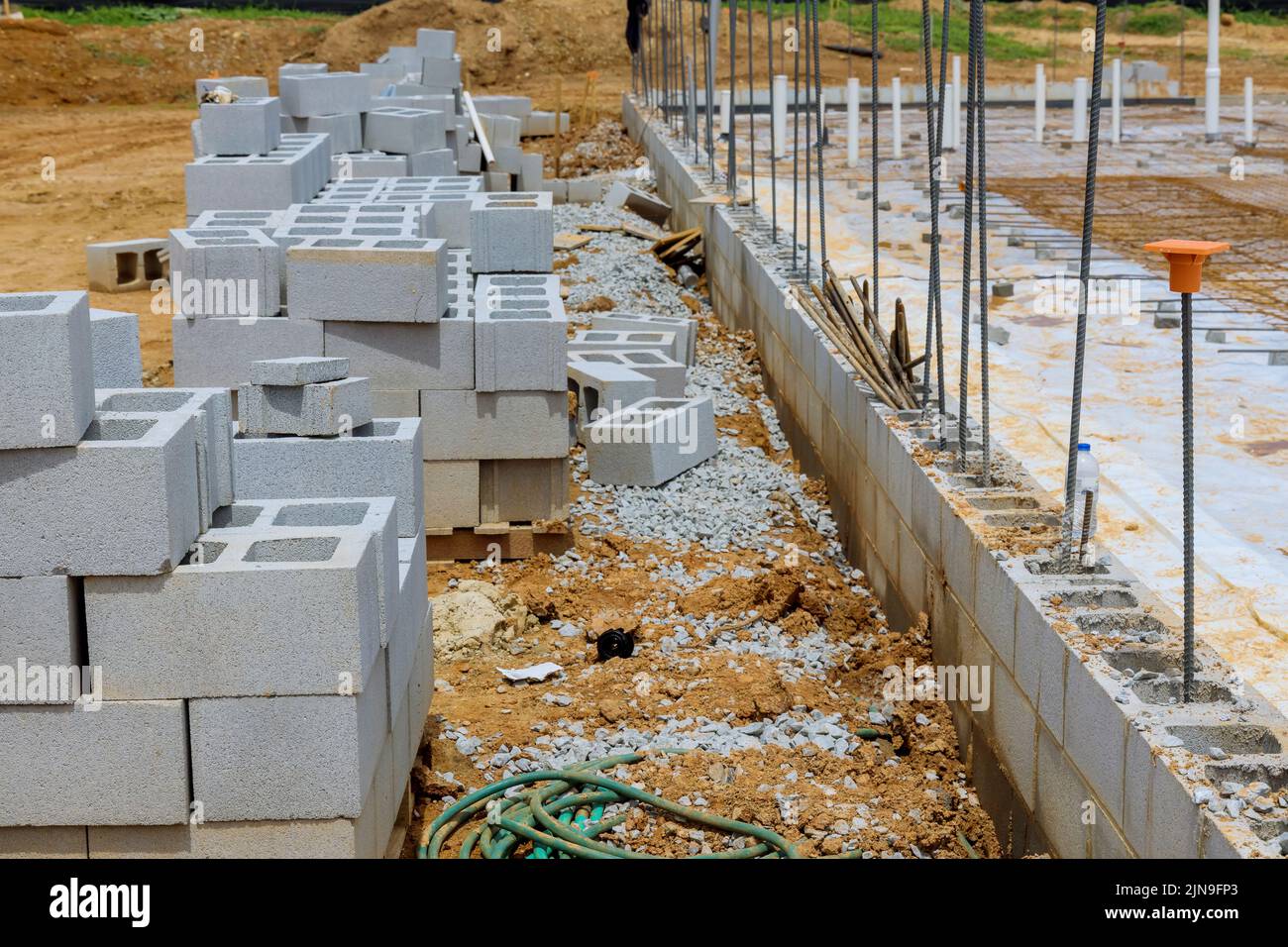 A preparation for laying the mounting a wall of aerated concrete blocks