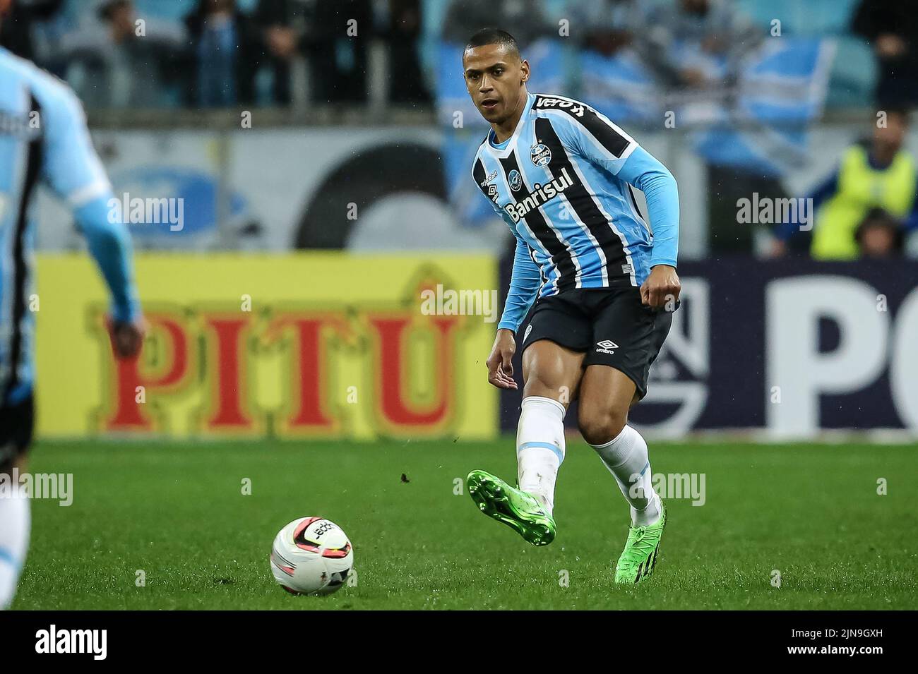 RS - Porto Alegre - 09/08/2022 - BRASILEIRO B 2022, GREMIO X OPERARIO - Bruno Alves jogador do Gremio durante partida contra o Operario no estadio Arena do Gremio pelo campeonato Brasileiro B 2022. Foto: Pedro H. Tesch/AGIF/Sipa USA Stock Photo