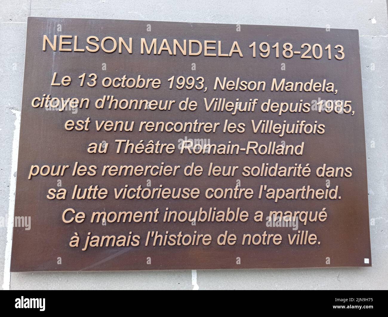 Une plaque commémorative NELSON MANDELA À VILLEJUIF Stock Photo