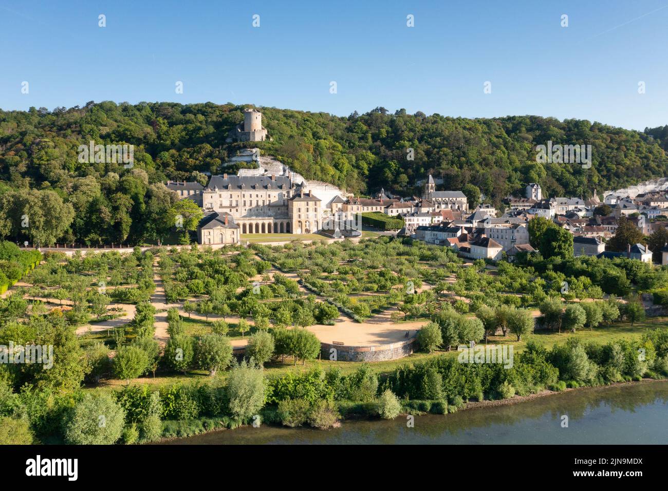 France, Val d'Oise, Vexin Francais Natural Regional Park, La Roche Guyon, labelled Les Plus Beaux Villages de France (The Most Beautiful Villages of F Stock Photo