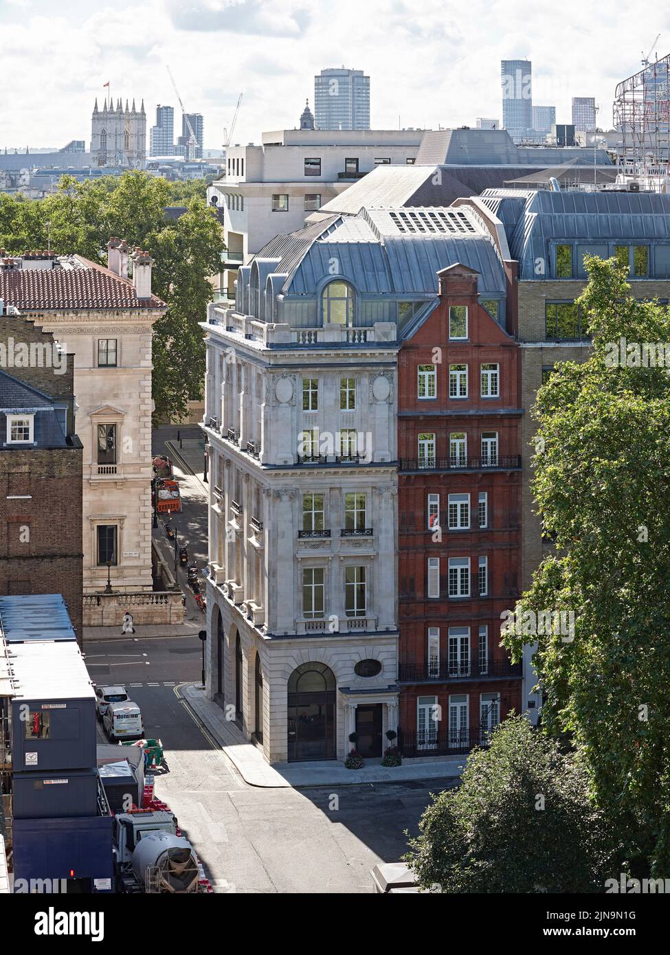 Elevated contextual view of historic facades on St James' Square. 30 St James' Square, London, United Kingdom. Architect: Eric Parry Architects Ltd, 2 Stock Photo