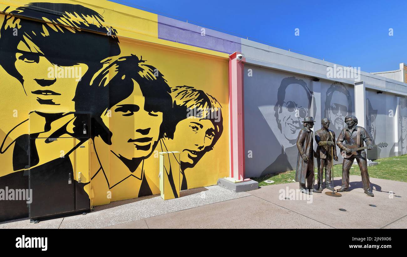 113 The Bee Gees way-mural and statues of the Brothers Gibb. Redcliffe-Australia. Stock Photo