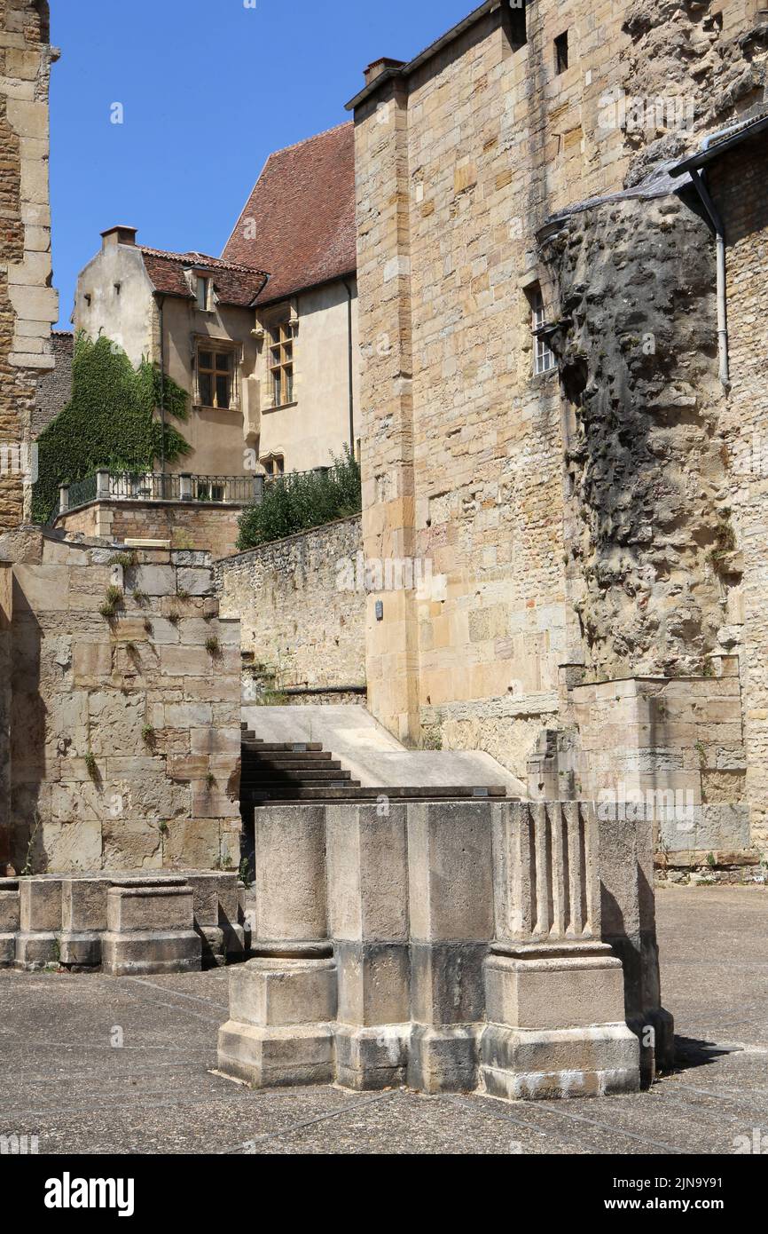 Avant nef Pilastres Cannel s Et Piliers Vestiges Abbaye De Cluny Avant nef Pilastres Cannel s Et Piliers Vestiges Abbaye De Cluny