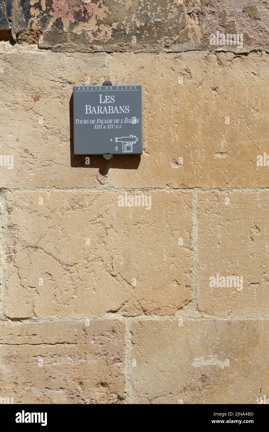 Les Barabans. Plaque en métal. Abbaye de Cluny. Fondée en 909 ou 910. France.Cluny. Saône-et-Loire. Bourgogne. France. Europe. Stock Photo