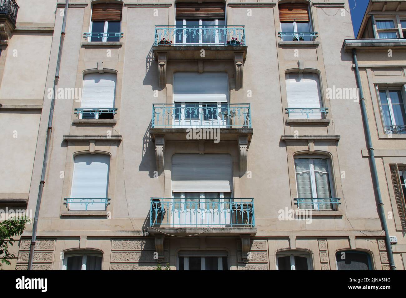 flat building (?) in nancy (france Stock Photo Alamy