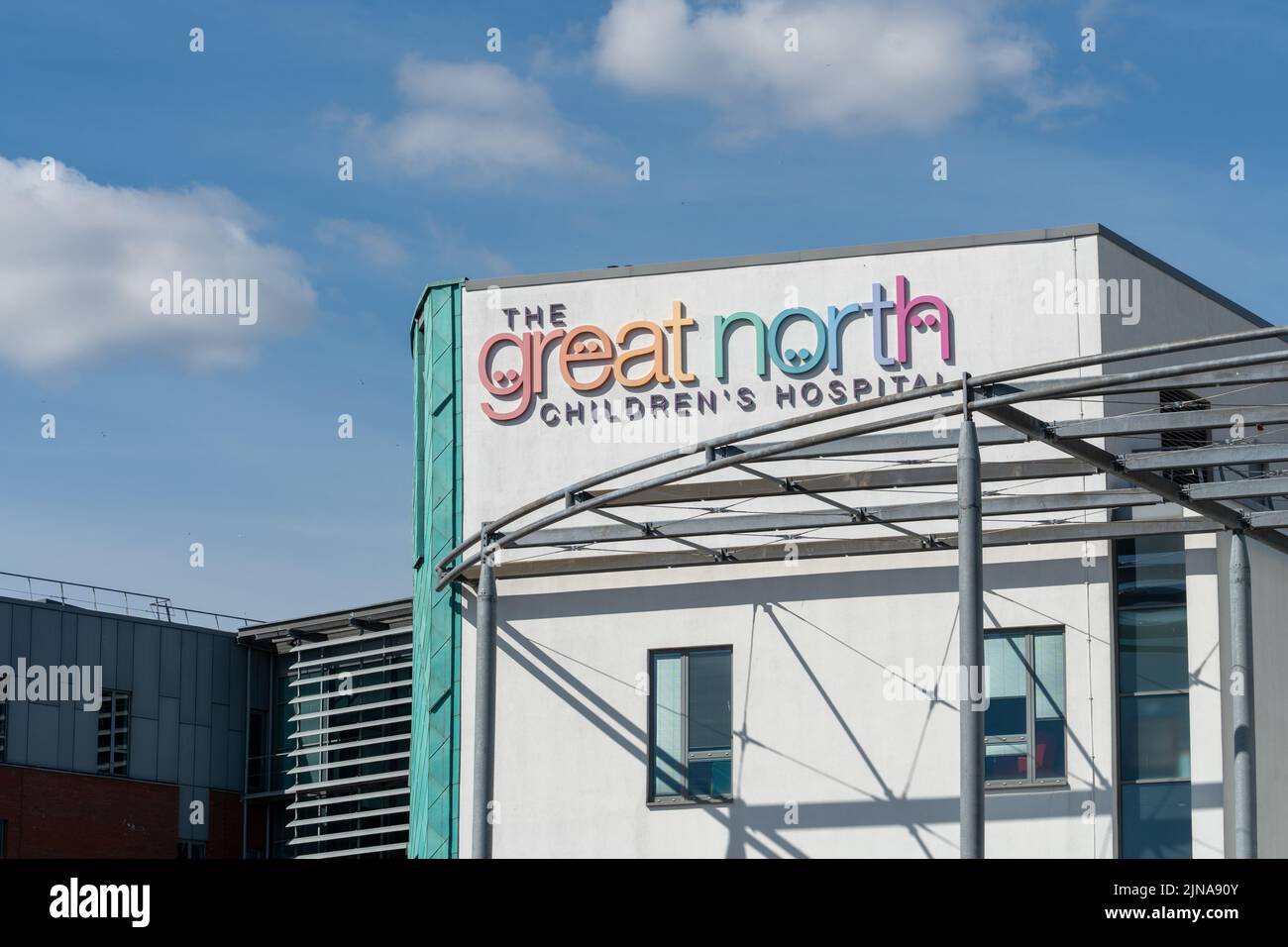 Nhs staff hospital beds hires stock photography and images Alamy