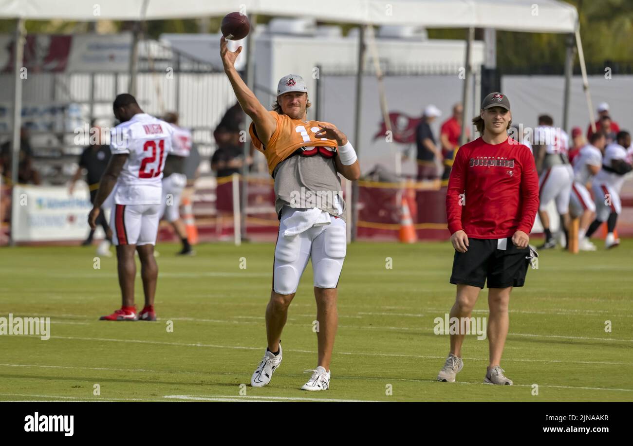 Tampa, United States. 10th Aug, 2022. Tampa Bay Buccaneers quarterback Blaine Gabbert (C) loosens up before a joint practice with the Miami Dolphins at the Buccaneer's training center in Tampa, Florida on Wednesday, August 10, 2022. Photo by Steve Nesius/UPI Credit: UPI/Alamy Live News Stock Photo