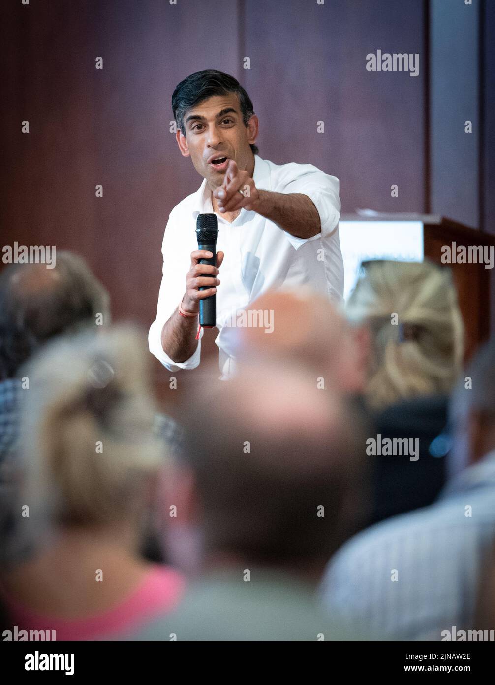 Rishi Sunak during a visit to St John's Wood Synagogue, north London, as part of the campaign to be leader of the Conservative Party and the next prime minister. Picture date: Wednesday August 10, 2022. Stock Photo