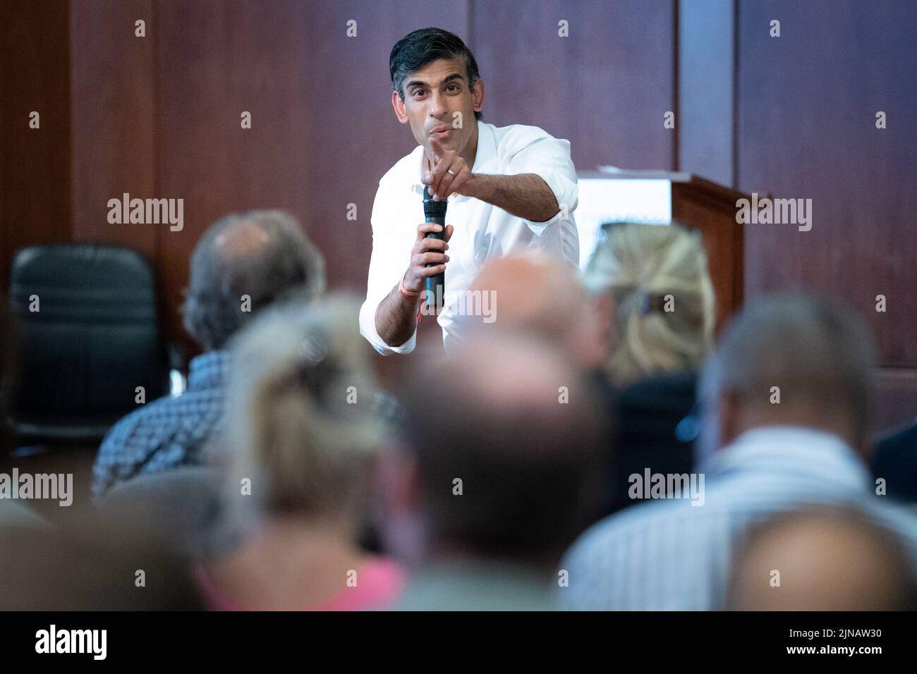 Rishi Sunak during a visit to St John's Wood Synagogue, north London, as part of the campaign to be leader of the Conservative Party and the next prime minister. Picture date: Wednesday August 10, 2022. Stock Photo