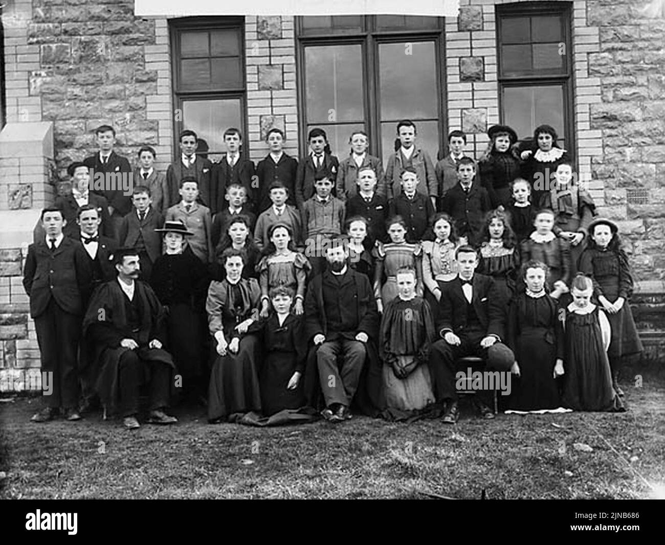 Teachers and pupils of Narberth Itermediate School Stock Photo Alamy