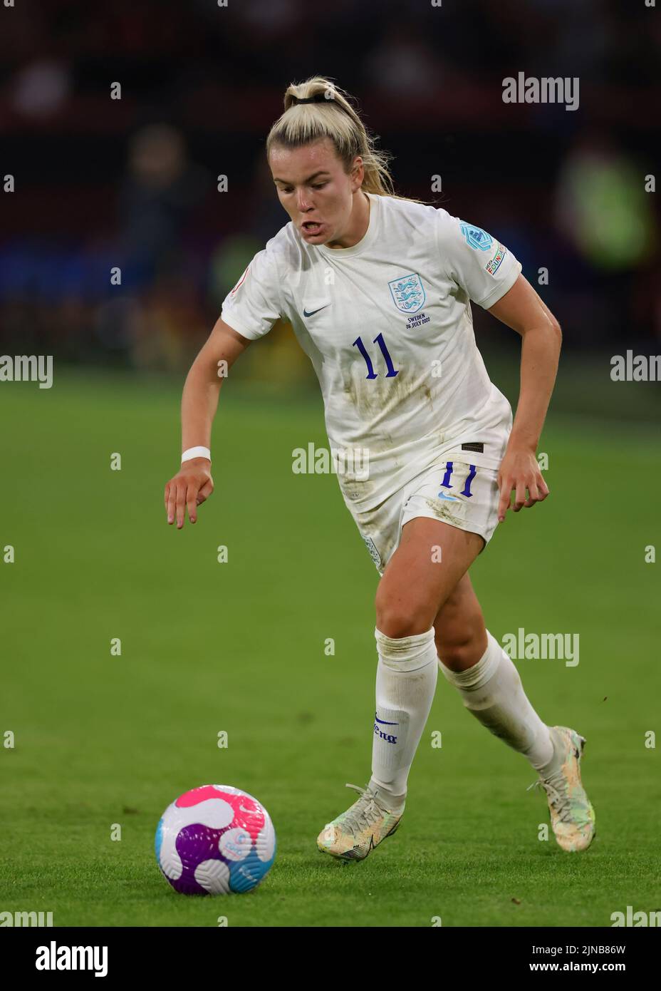 Sheffield, England, 26th July 2022. Lauren Hemp of England during the UEFA Women's European Championship 2022 match at Bramall Lane, Sheffield. Picture credit should read: Jonathan Moscrop / Sportimage Stock Photo