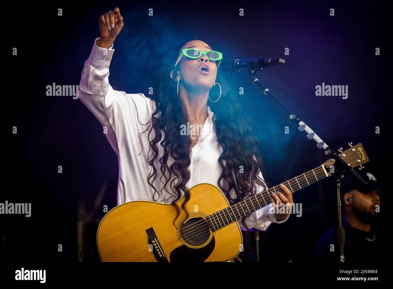Oslo 20220810.R&B artist H.E.R. from the USA, whose real name is Gabriella Sarmiento Wilson, performs at the Oeya Festival. About 85,000 visit the popular music festival at Toeyen in Oslo. Photo: Heiko Junge / NTB Stock Photo