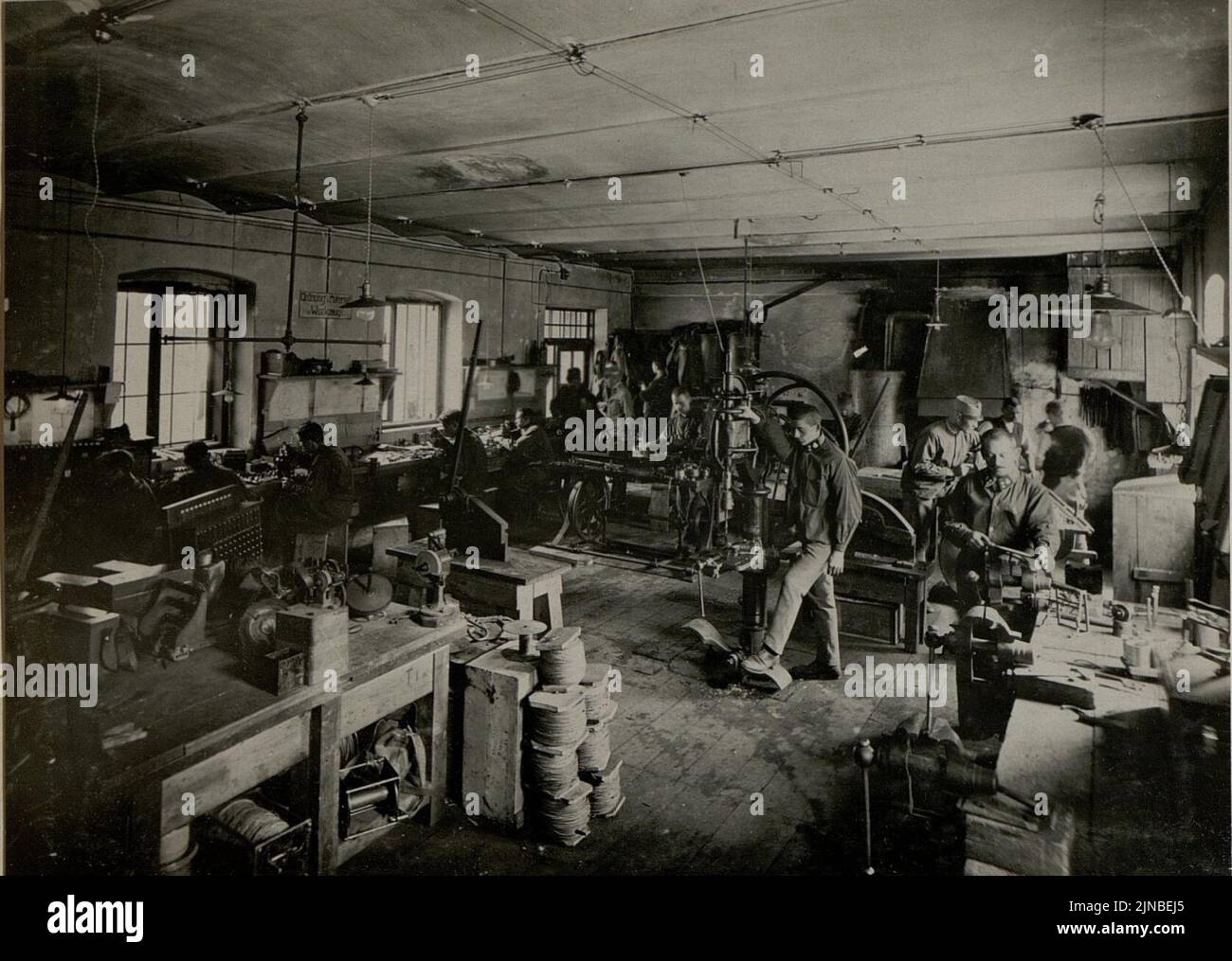Telephonwerkstätte für Mechaniker und Schlosser. Aufgenommen am 16. Juli 1916. Stock Photo