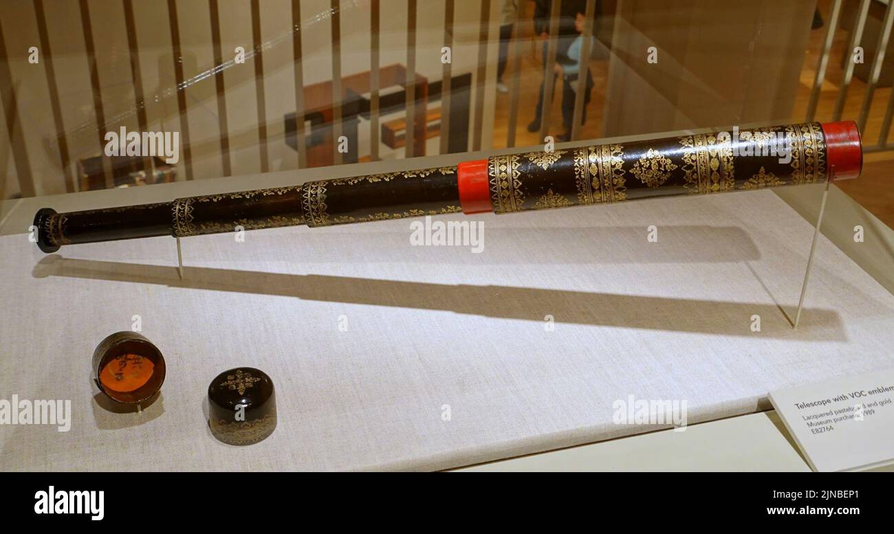 Telescope with VOC emblem, Japan, mid to late 1700s AD, lacquered