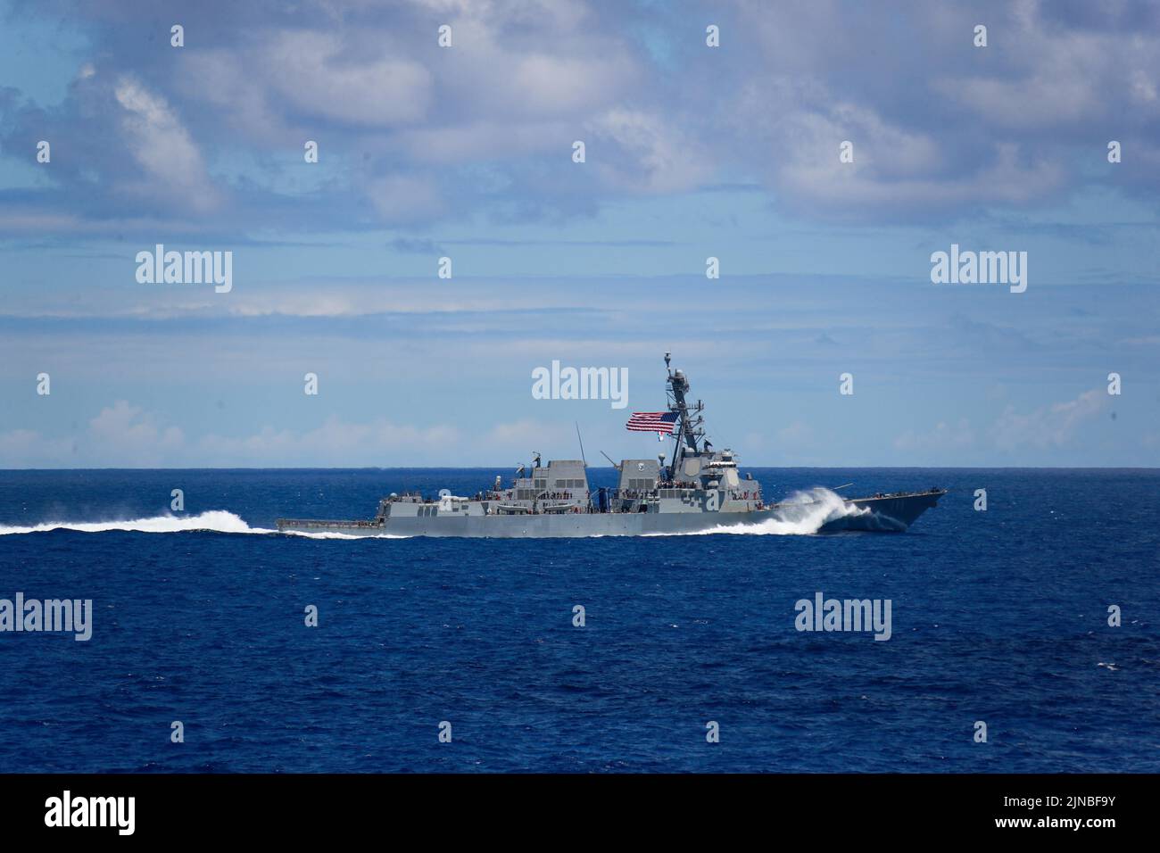 Pacific Ocean, United States. 09 August, 2022. The U.S. Navy Arleigh burke-class guided-missile destroyer USS Spruance underway in the Pacific Ocean, August 7, 2022 off the coast of Hawaii. Credit: MC3 Kassandra Alanis/Planetpix/Alamy Live News Stock Photo