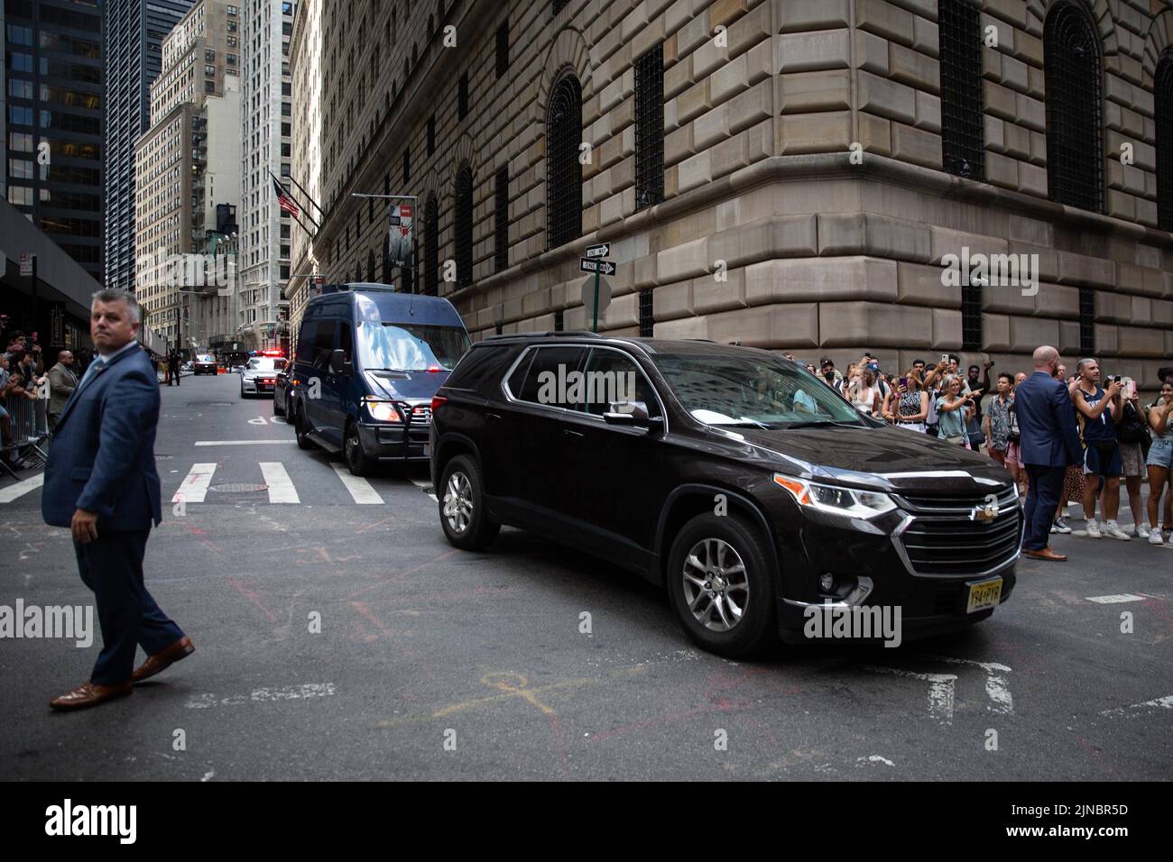 New York, United States. 10th Aug, 2022. SUV in Trump's motorcade. Former President Donald Trump's motorcade leaves New York Attorney General Letitia James office. Credit: SOPA Images Limited/Alamy Live News Stock Photo