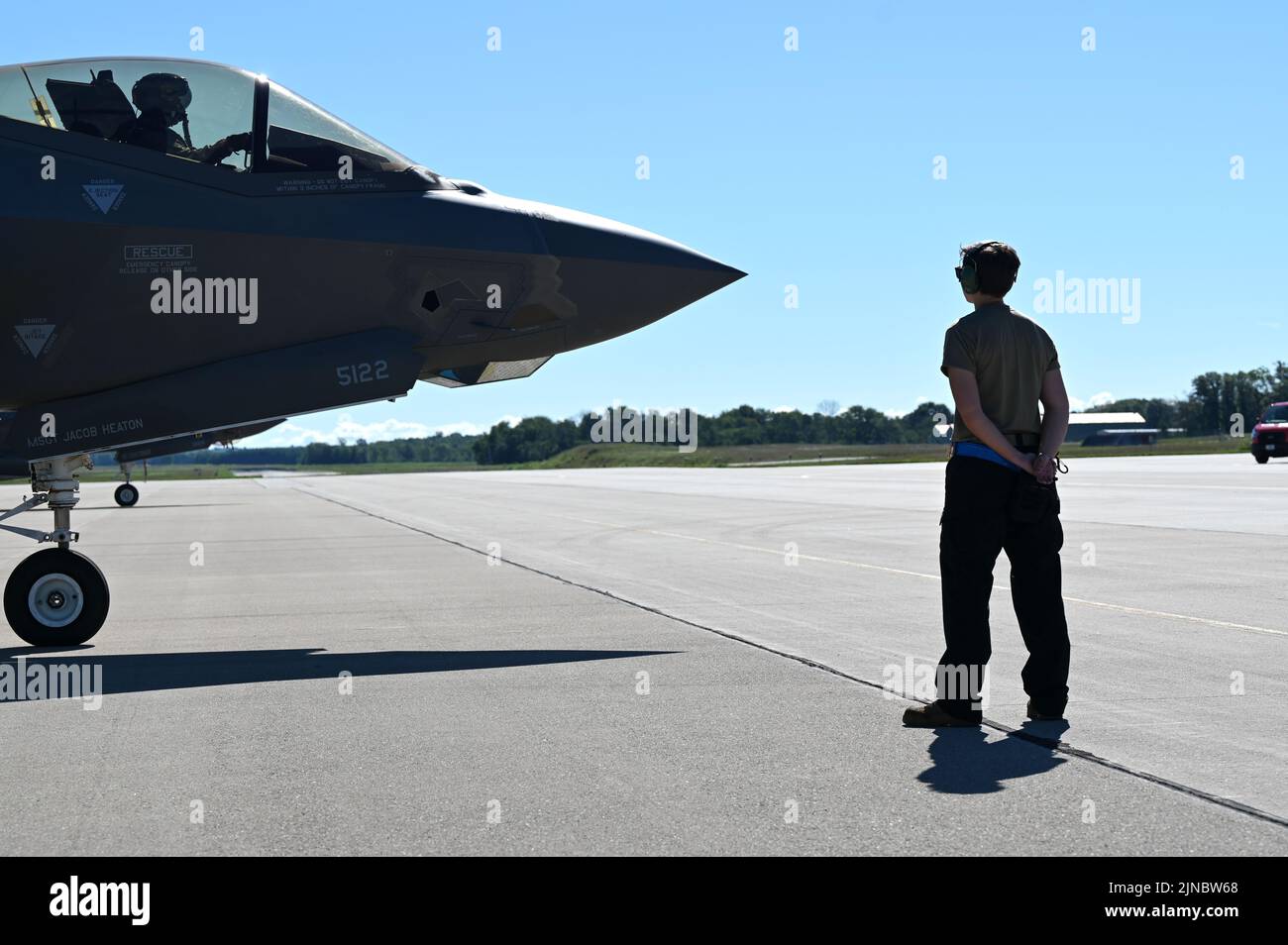 https://c8.alamy.com/comp/2JNBW68/us-air-force-airman-1st-class-carrie-burgireno-a-crew-chief-with-the-33rd-aircraft-maintenance-squadron-33rd-maintenance-group-eglin-air-force-base-florida-prepares-to-launch-a-us-air-force-f-35a-lightning-ii-from-the-58th-fighter-squadron-33rd-fighter-wing-eglin-afb-during-exercise-northern-lightning-at-volk-field-air-national-guard-base-wisconsin-aug-9-2022-nomads-with-the-33rd-fw-traveled-to-volk-field-to-participate-in-exercise-northern-lightning-to-enhance-the-agile-combat-employment-concept-and-to-help-build-combat-credible-airmen-us-air-force-photo-by-airman-christi-2JNBW68.jpg
