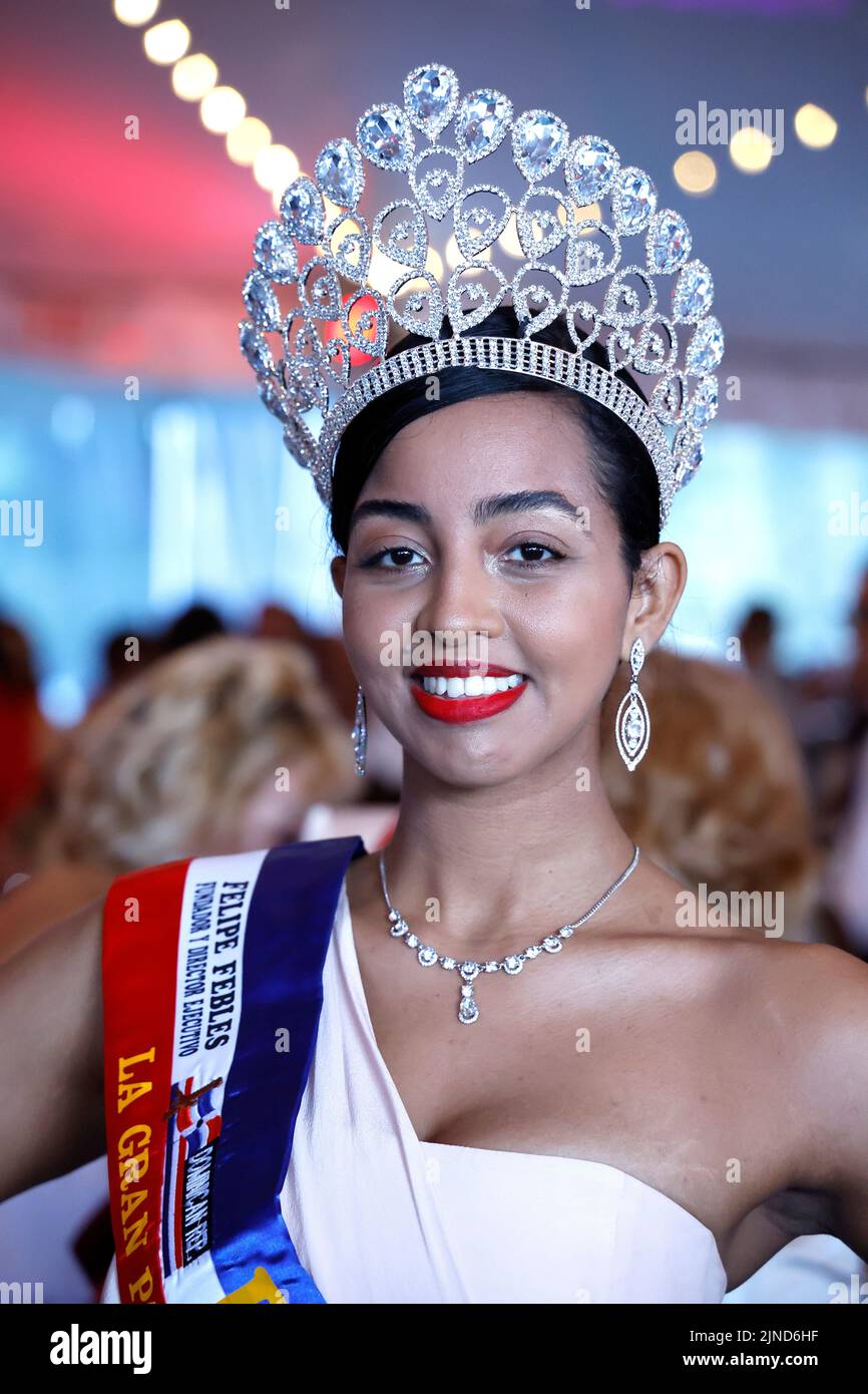 New York City Usa 10th Aug 2022 Dominican Beauty Queen Representing