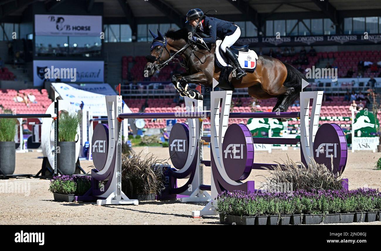 Herning, Denmark. 10th Aug, 2022. World Equestrian Games. Stables. Simon Delestre (FRA) riding CAYMAN JOLLY JUMPER during the FEI World Team & Individual Jumping Championship - First Competition - Speed. Credit: Sport In Pictures/Alamy Live News Stock Photo